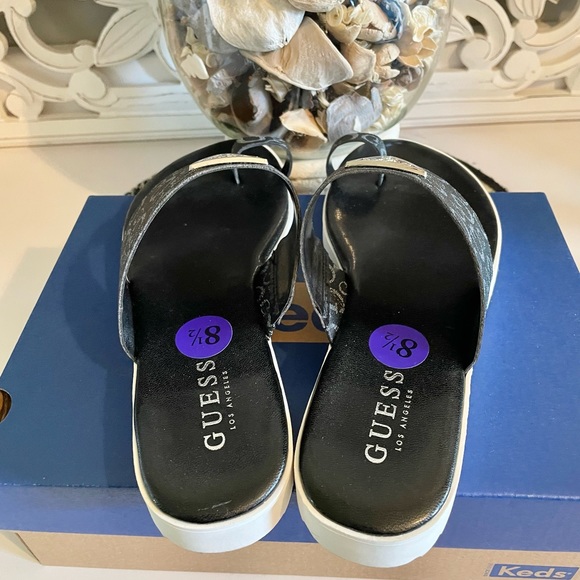 Guess Sandalsđź–¤NWT - Picture 5 of 6